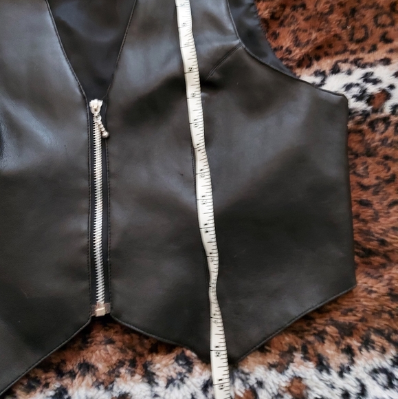 Vintage pleather vest - Picture 3 of 4
